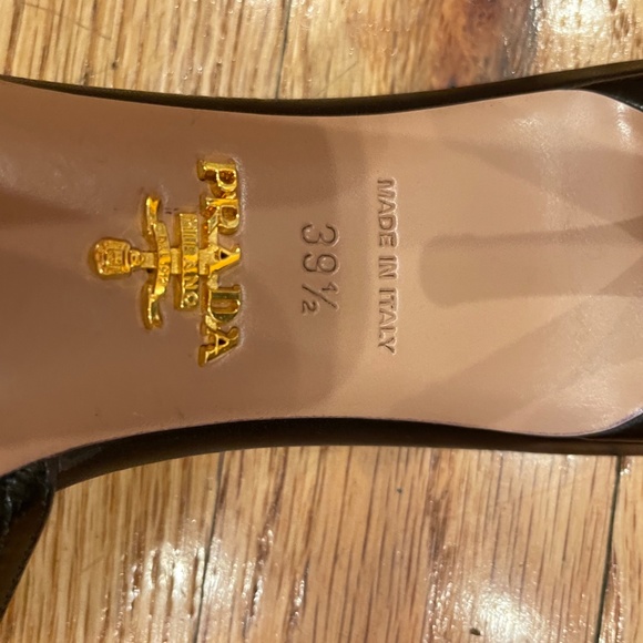 Red Flower Prada Heels - Picture 4 of 7